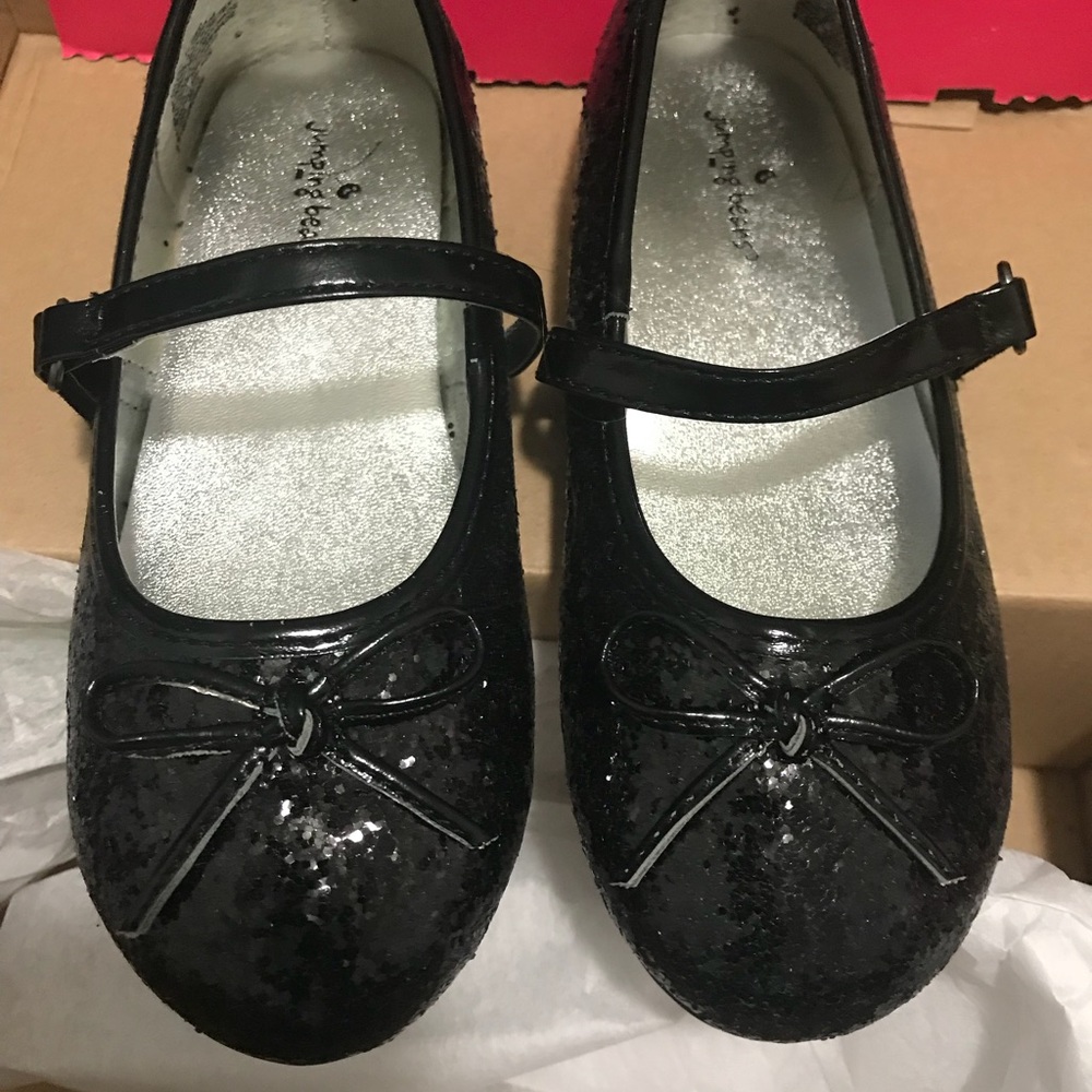 NWT! Girls dress shoes. Size 11.